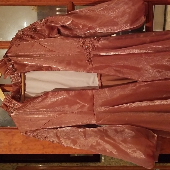 Excellent condition ballgown - Picture 8 of 9